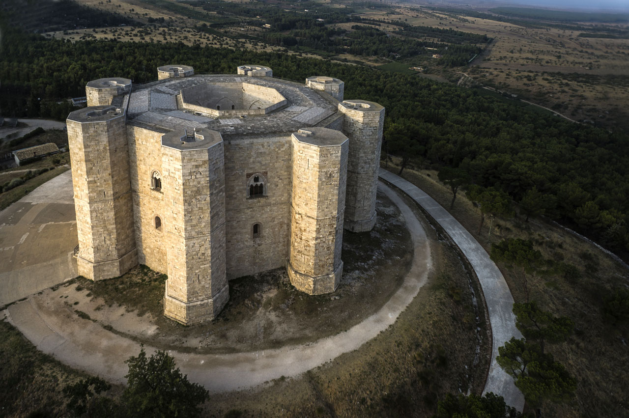 Castel del monte - Italia PG Travel Expeditions