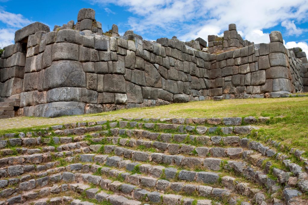 Cuzco peru pg travel expeditions