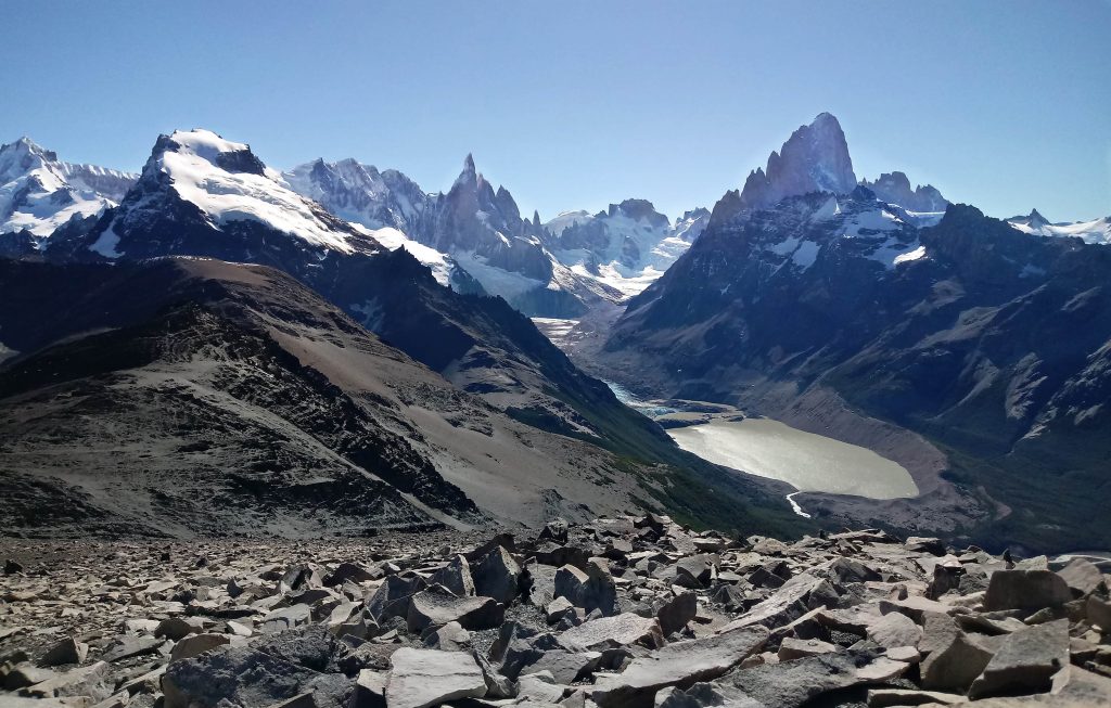 Pliegue tumbado argentina pg travel expeditions